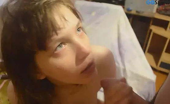 Brunette Performs Oral Delights on Couple